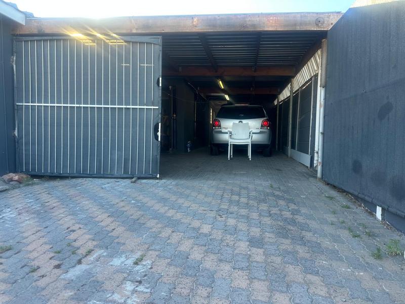 5 Bedroom Property for Sale in Manenberg Western Cape